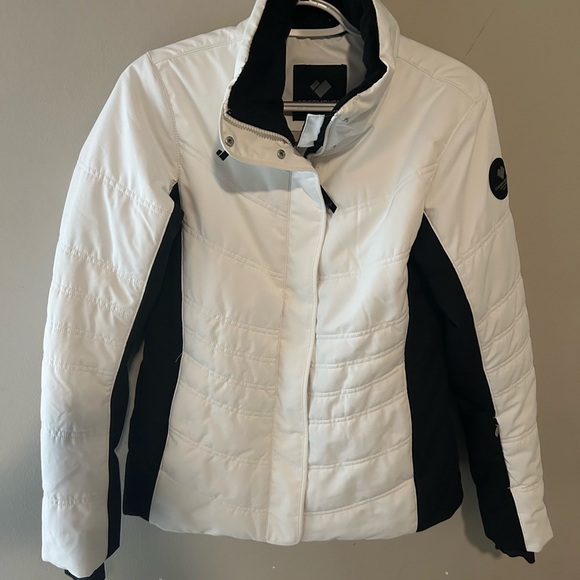 Obermeyer Women's White and Black Ski Jacket - Picture 1 of 1